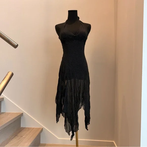 Sheer halter neck dress - Picture 10 of 11